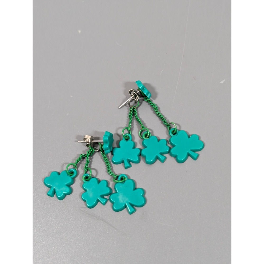 Vintage Hallmark Green Clover Front‎ Back Dangle Earrings Luck St Patricks Day - Picture 3 of 11
